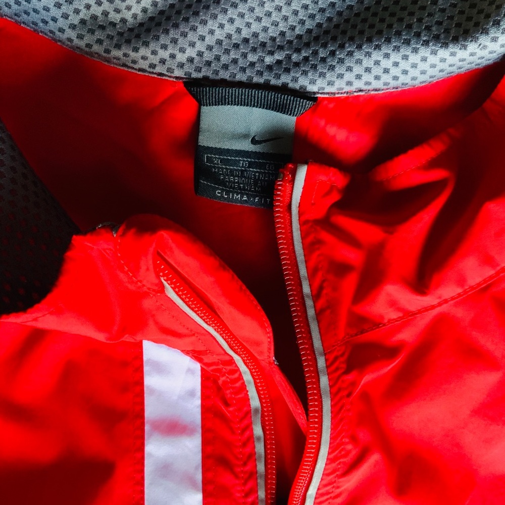 Nike Jacket - Picture 3 of 4